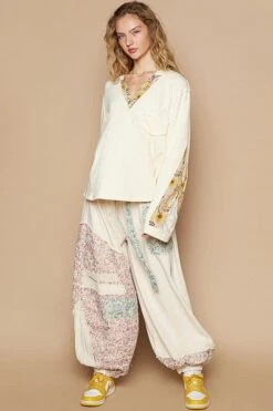 POL Lace Detail Flower Printed V-Neck Knit Top -Little Loom Store 0e597c89 9f16 4035 9ce9 26429cbc7e3a Max