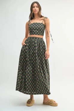 MABLE Floral Crop Top And Skirt Set 17 MABLE Floral Crop Top And Skirt Set -Little Loom Store 2c0d29ec8323452bbff52debc5a0ddc1 Max Origin