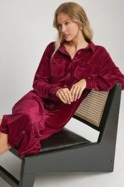 Umgee Texture Curved Hem Button Down Shirt Dress -Little Loom Store 3284874f 1aa4 4d46 967a 05d69e1d009e Max