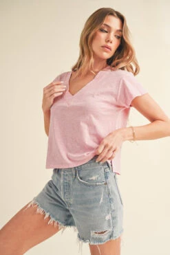 Aemi + Co Side Slit V-Neck Short Sleeve Cropped T-Shirt -Little Loom Store 3a222ee7 c653 4007 b6c8 cdbc546f0aa9 Max