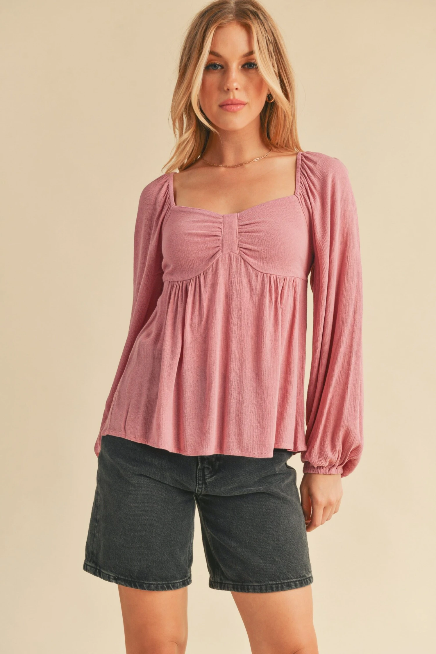 Aemi + Co Ruched Sweetheart Neck Balloon Sleeve Blouse 3 Aemi + Co Ruched Sweetheart Neck Balloon Sleeve Blouse