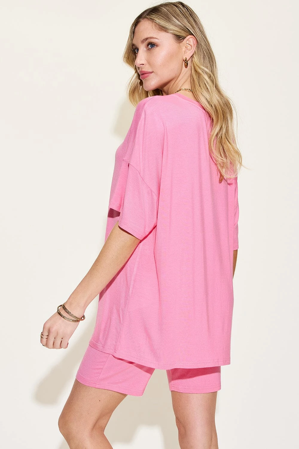 Basic Bae Full Size V-Neck Drop Shoulder T-Shirt And Shorts Set 4 Basic Bae Full Size V-Neck Drop Shoulder T-Shirt And Shorts Set - Image 2