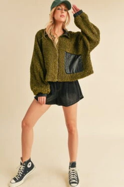 Aemi + Co Collared Neck Zip Up Sherpa Jacket -Little Loom Store 70a0f9ac 1d4b 4f6b 80d5 e8efb7cc530d Min