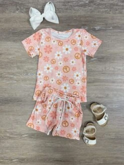 Peace & Petals Girls Retro Daisy Print Matching Shorts Set