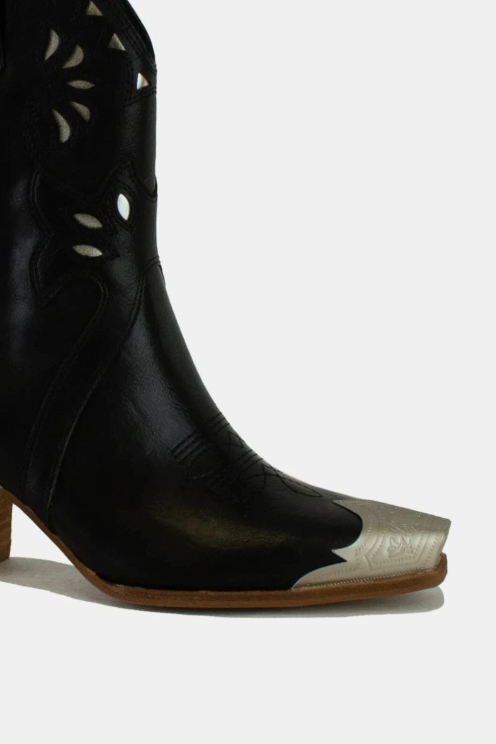 Beast Fashion Cut-Out Floral Embroidery Boots 5 Beast Fashion Cut-Out Floral Embroidery Boots - Image 3