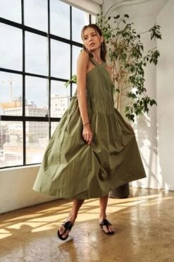 ADORA Crisscross Wide Strap Drawstring Detail Midi Dress -Little Loom Store b08ec431 6a34 4621 a3e3 bf3e09395513 Min