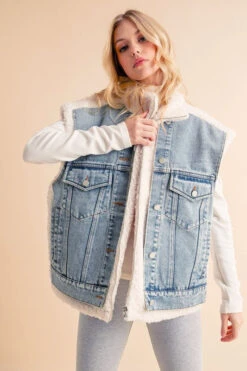Aemi + Co Fake Two Pieces Denim Patch Sherpa Vest Coat -Little Loom Store bc74f078 3a90 4b3e 828d 4f2ead2e5751 Max