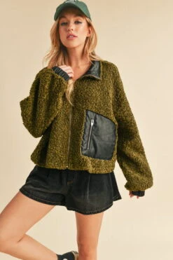 Aemi + Co Collared Neck Zip Up Sherpa Jacket -Little Loom Store c51c2422 748e 466a b0e2 c82b93cb83db Min