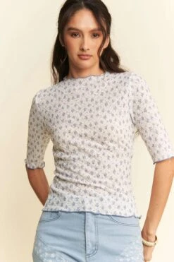 Davi & Dani Lace Stretch Floral Marrow Edge Half Sleeve Top