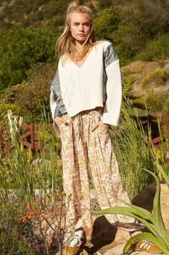 POL Cable Knit Quilting Patch V-Neck Contrast Sweater 7 POL Cable Knit Quilting Patch V-Neck Contrast Sweater -Little Loom Store ef293cbe cdc5 4339 9550 30bbbeaa565e Max