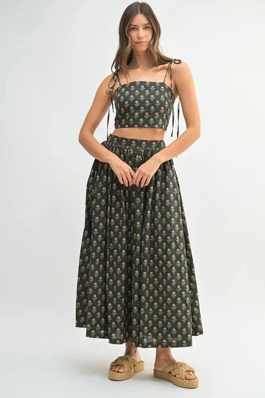 MABLE Floral Crop Top And Skirt Set 4 MABLE Floral Crop Top And Skirt Set - Image 2